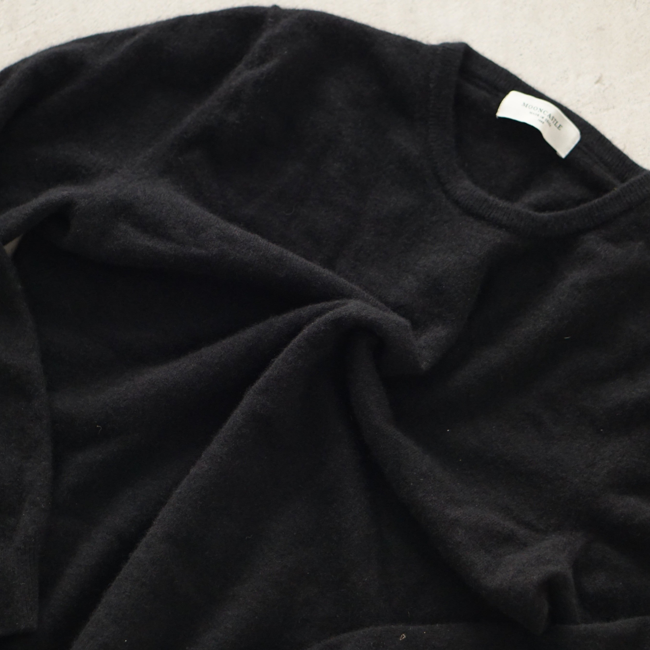 CASHMERE CREWNECK
