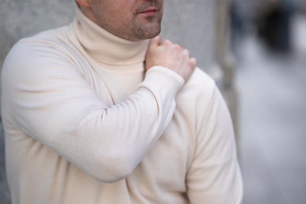 CASHMERE TURTLE NECK