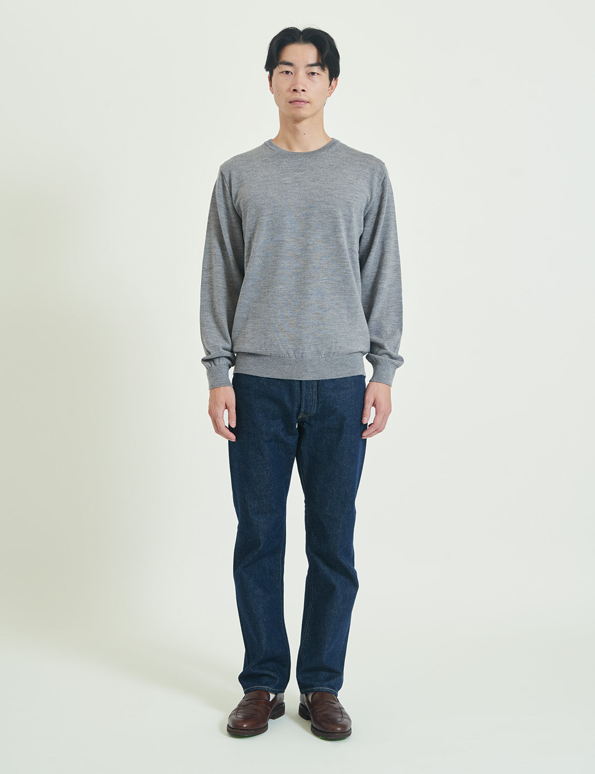 (WO2)12G Lightweight Merino Wool Crewneck