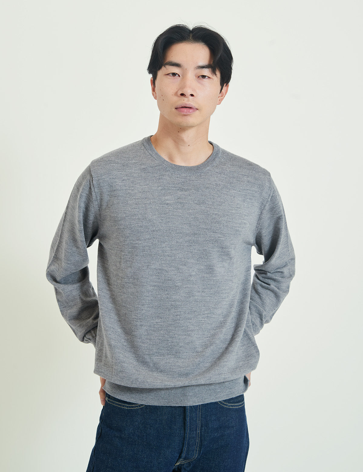 12G Lightweight Merino Wool Crewneck