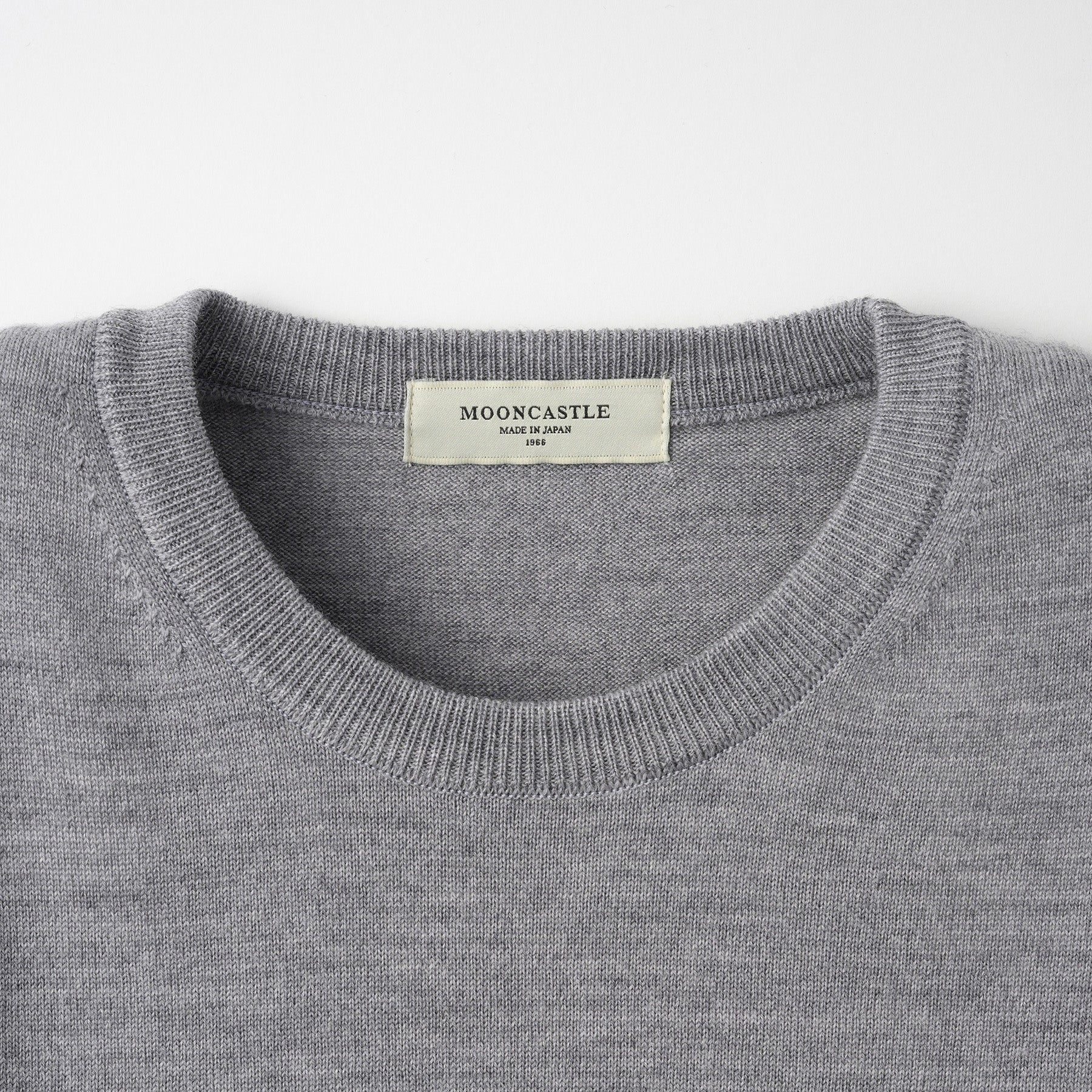 (WO2)12G Lightweight Merino Wool Crewneck