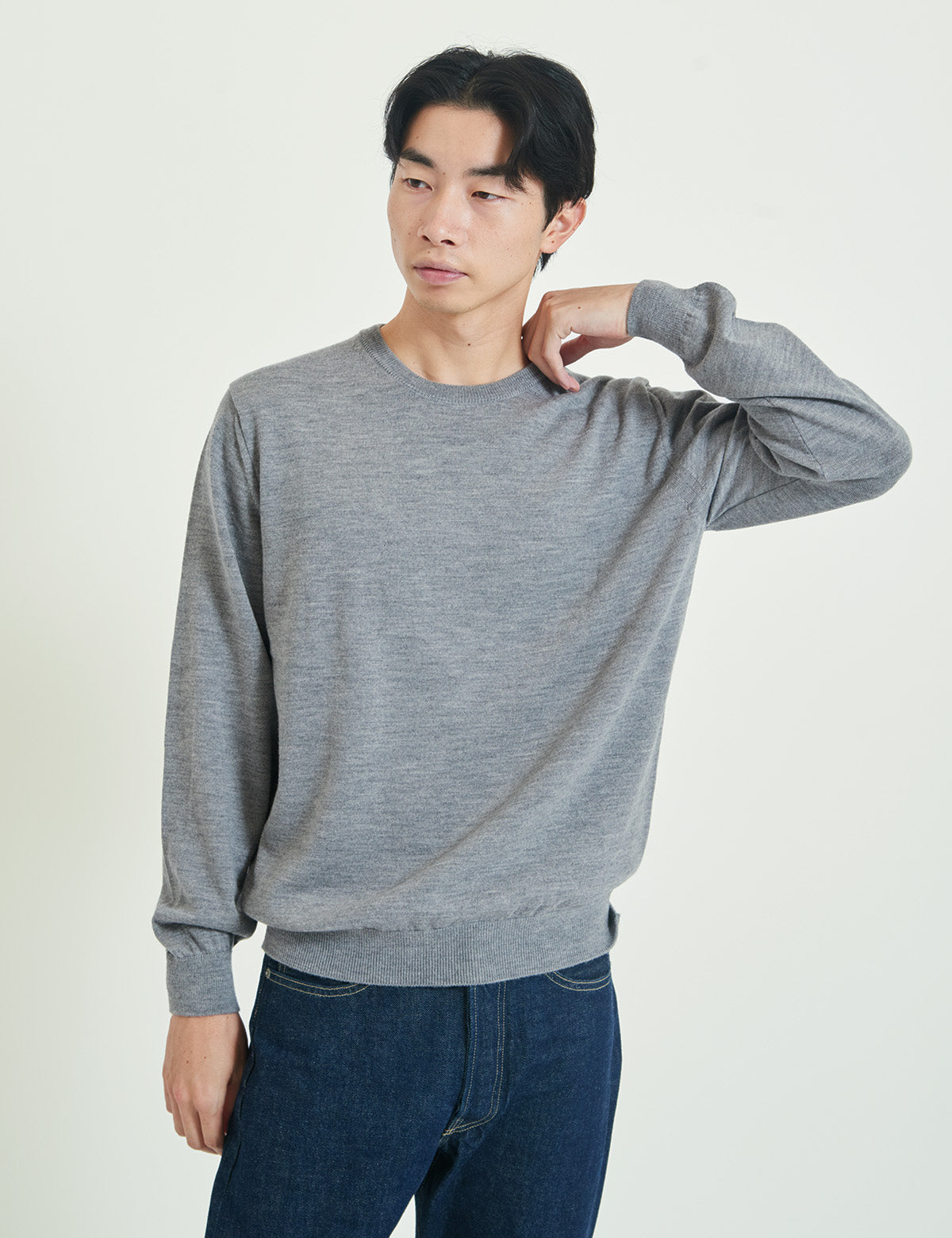 (WO2)12G Lightweight Merino Wool Crewneck