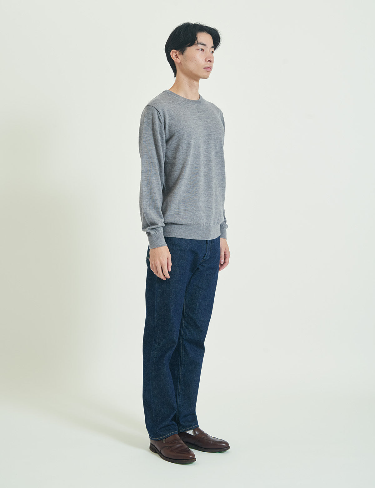 (WO2)12G Lightweight Merino Wool Crewneck