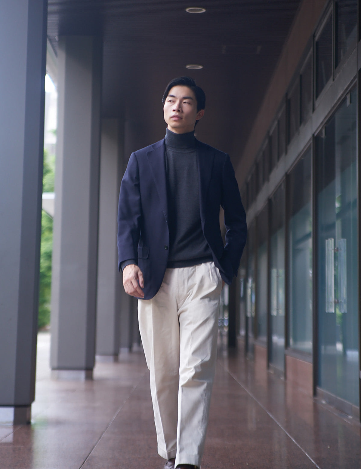 (WO3) 12G Lightweight Merino Wool Turtleneck