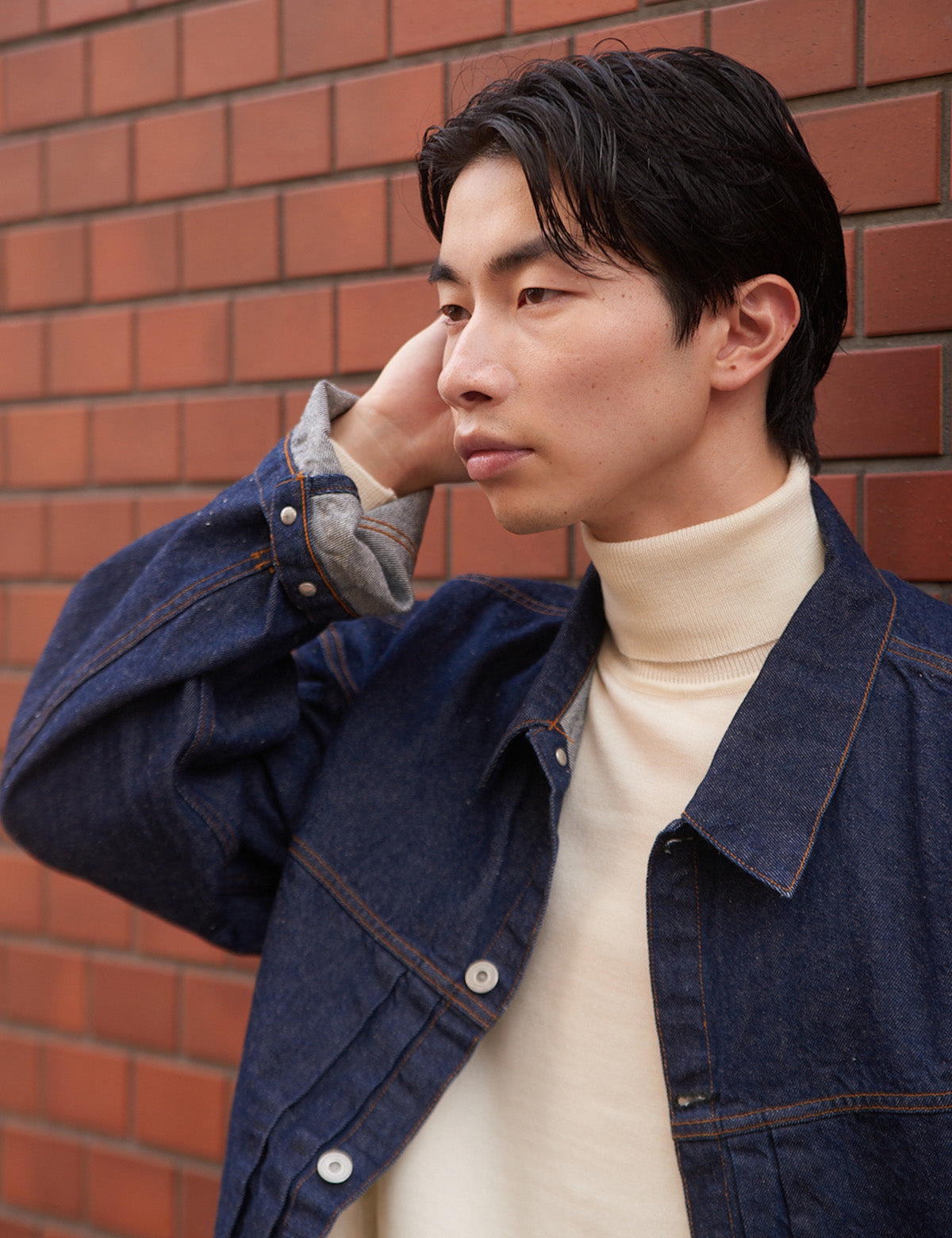 (WO3) 12G Lightweight Merino Wool Turtleneck