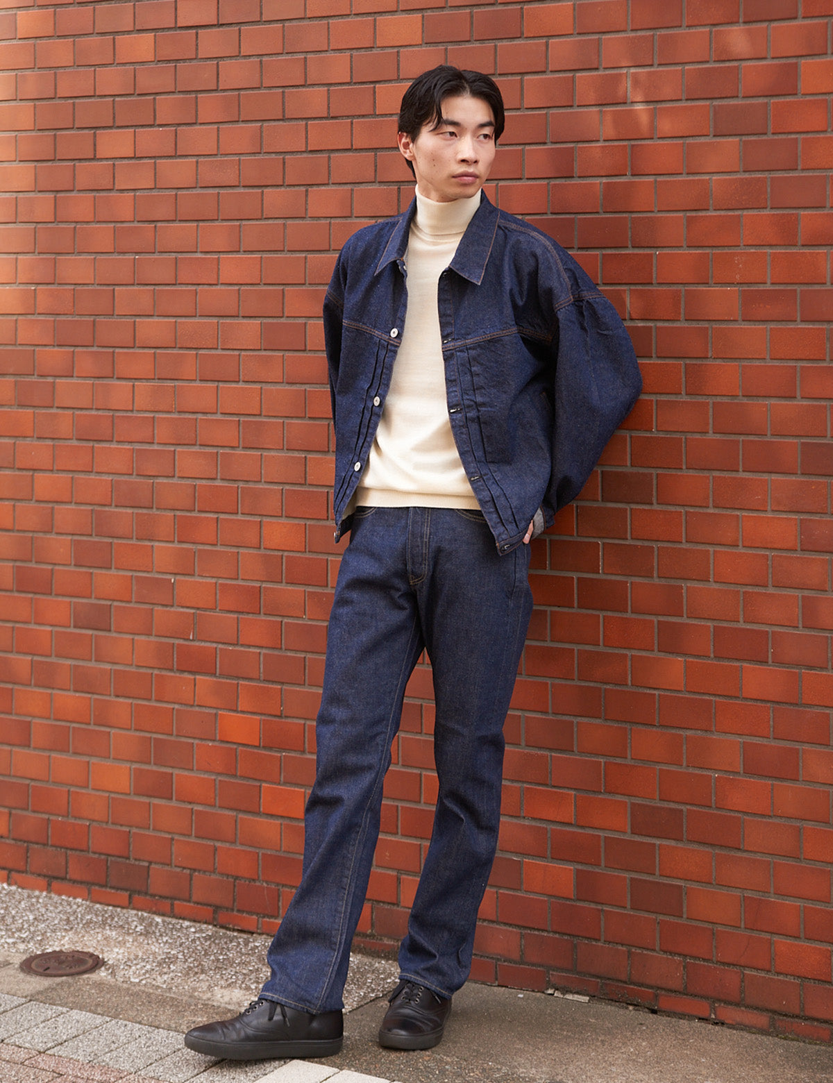 (WO3) 12G Lightweight Merino Wool Turtleneck